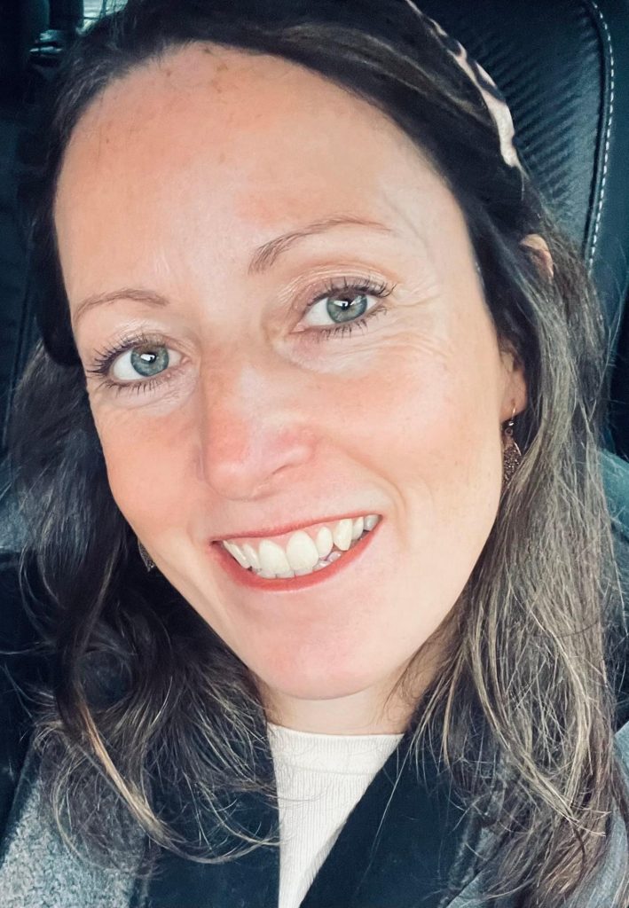 Selfie of Sophie from Sophie Seddon PR sat in her car.